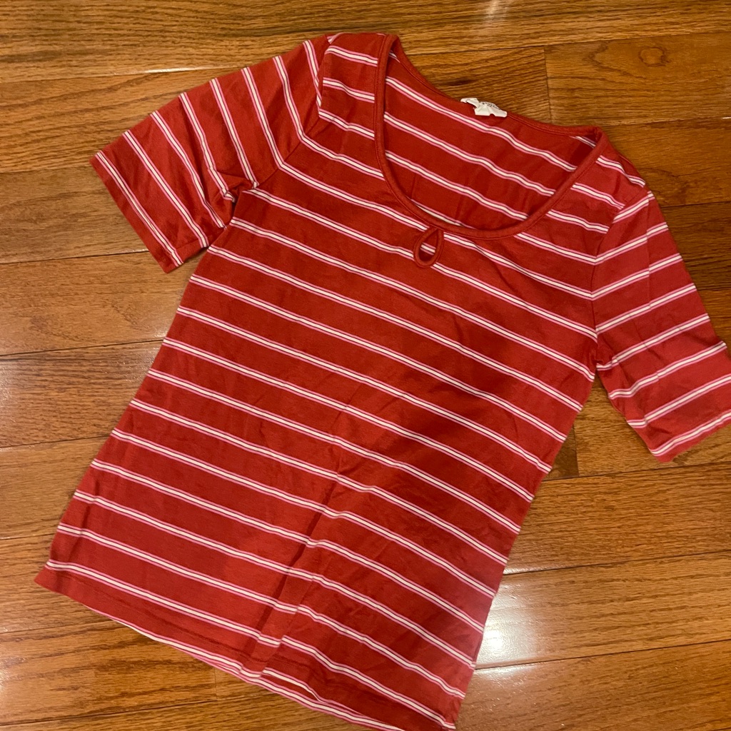 Candace Cameron Bure Keyhole Red White Stripe Short Sleeve Tee T-Shirt Xs